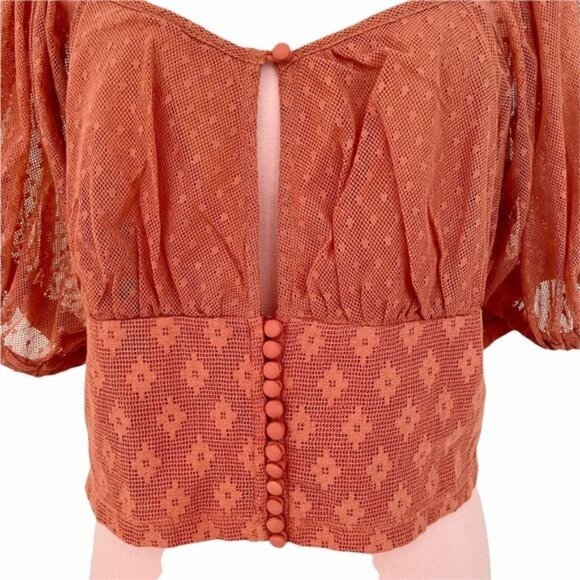Free People Heartstrings Lace Crop Top With Puff Sleeve in Rose Size Large NWT - Picture 4 of 11